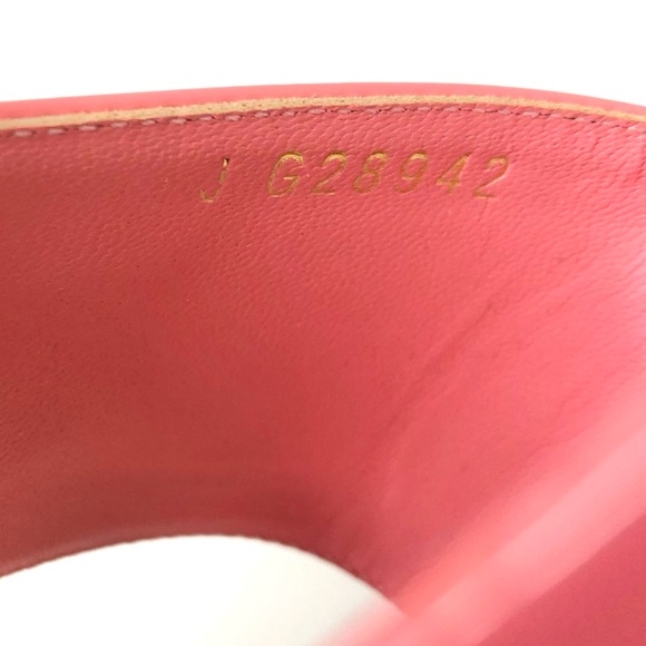 Chanel Patent Leather CC Logo Pink Mules Flats Slides 41 - Picture 7 of 9